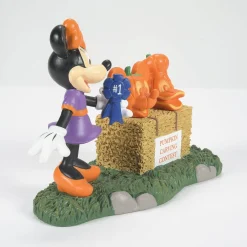 Minnie Picks A Winner